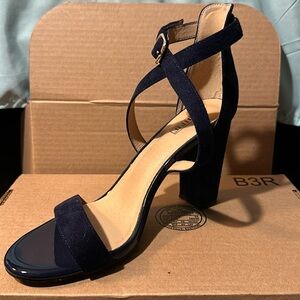 4 inch women’s heels, worn once to prom in 2023